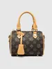 Bolso Pequeño Cilíndrico Vintage Marrón para Mujer 2026 Modelo Nuevo Lujo Ligero Textura de Nicho Bolso Cruzado Pequeño Versátil de Moda para Mujer