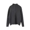 [Oufan] Chaqueta Suéter de Punto Delgado de Manga Larga con Cuello Alto y Textura de Botón de Madera Gris Avanzado para Mujer 11037
