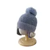 Chapéu de lã fofo coreano para crianças de meia-idade e mais velhas, chapéu com proteção para as orelhas de urso super adorável para crianças, chapéu de bebê à prova de vento para outono e inverno de comércio exterior