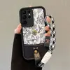 Adecuado para Samsung S25 Botón a presión S24Ultra Pintado a mano Samsunga56 Mariposa A06 Funda para teléfono móvil S3Fe Flor y Pájaro