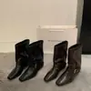 Botas curtas femininas 2026 novo outono vintage fivela de cinto emagrecimento botas western com salto grosso e bico fino