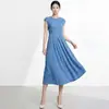 Impresionante Vestido de Hada de Issey Miyake, Nuevo Modelo 2026, Vestido de Línea A Holgado de Cintura Alta Adelgazante con un Estilo Suave y Elegante
