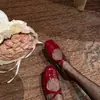 Sapatos Baixos Retro de Tiras Cruzadas para Mulheres, Novidade Outono 2026 Couro Envernizado Vermelho Bico Quadrado Baixos Versáteis Sapatos Mary Jane