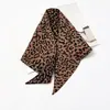 Elegante Popular en Internet Estilo Coreano Leopardo Diamante Tejido de Lana Bufanda Pequeña Decorativa para Mujer Bufanda Versátil Otoño e Invierno Nuevo Estilo
