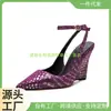 Sandálias Femininas de Salto Anabela Estilo Europeu e Americano na Cor Azul, Disponíveis para Venda Transfronteiriça, Sapatos Femininos de Tamanho Grande na Cor Roxa, Disponíveis para Fornecimento Direto da Fábrica de Sapatos Femininos de Chengdu