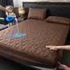 Funda protectora de colchón contra el polvo, impermeable transfronterizo, sábana lavable a máquina, venta al por mayor impermeable de comercio exterior, protector de cama Simmons a prueba de orina