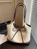 Bolsa Tote Popular para Outono e Inverno 2025 Novo Modelo de Luxo com Laço Bolsa de Ombro para o Dia a Dia Bolsa Tote de Grande Capacidade para Mulheres