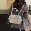 Mochila de Diseño de Nicho 2025 Nueva Moda de Invierno Bolso Cuadrado Pequeño Simple Versátil Casual Bolso Cruzado de un Solo Hombro para Mujer