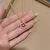 Colar vintage de flor vermelha rosa com cinco pétalas, corrente de clavícula de luxo leve de nicho de alta qualidade, elegante e requintado, colar versátil