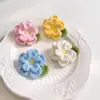 Broche de Camélia de Lã Crochê à Mão, Broche Flor Vermelha Pequena Fofa Retrô, Roupas, Bolsas, Chapéus, Acessórios, Produto Acabado