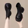 Botas Curtas com Solado Tratorado Mais Vendidas Femininas 2026 Outono/Inverno Nova Chegada Botas de Cano Largo Estilo Britânico Outono/Inverno Botas Martin com Pelúcia Feminina