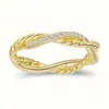 Fornecimento Transfronteiriço Moda Feminina Anel Simples Torcido Folheado a Ouro 14K Totalmente Cravejado Anel Trançado de Alta Qualidade Feminino Atacado