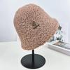 Sombrero de Punto Nuevo Estilo Coreano Otoño e Invierno para Mujer Forro Polar Engrosado Cálido Sombrero de Cubo Elegante con Etiqueta Metálica de Letra