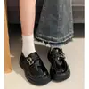 Zapatos de mujer de cuero negro brillante con suelas gruesas, estilo británico, zapatos de vestir JK otoño 2026 para combinar con faldas, mocasines versátiles para mujer