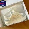 Tênis Novos Fofos Tendência Sola Grossa para Mulheres Primavera 2026, Sapatos Brancos de Nicho para Estudantes, Tênis Esportivos Casuais Respiráveis
