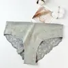 Ropa interior sexy de encaje europea y americana para mujer 40 hueca semitransparente de malla con refuerzo de algodón para mujer, bragas de encaje para niñas