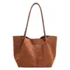 Bolsa Tote Casual Versátil Transfronteiriça para Mulheres 2025 Inverno Novo Estilo Personalizada Tendência Exquisita Super Popular Bolsa de Ombro Único Axila