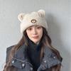 Nuevo Sombrero Lindo de Oso para Otoño e Invierno para Mujer Tejido Combinable Cálido Protección para las Orejas Grueso Moda Lana Sombrero de Pescador Transfronterizo
