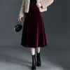 Saia elegante e da moda em veludo dourado, corte em A, para mulheres, novo estilo outono e inverno 2026, cintura alta, modeladora, barra larga, solta e versátil
