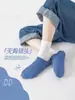 Meias infantis para meninos e meninas, meias brancas de cano médio para primavera e outono, resistentes à sujeira e ao odor, estilosas e quentes, adequadas para crianças mais velhas, meias esportivas