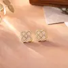 Pulseira Hollow com Zircônia Microincrustada de Trevo da Sorte em Alta no TikTok, Luxo Leve, Sensação de Alto Padrão, Design de Nicho, Acessório de Mão Exquisito e Versátil