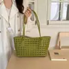 2026 Bolso de Mano Tejido Hueco Estilo Nuevo para Mujer, Bolso de Hombro de Gran Capacidad para Vacaciones, Bolso Cesta Versátil de Moda para el Día a Día