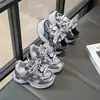 Tênis Esportivo Selecionado para Meninas Desenho Labubu Tênis de Corrida Fofo para Crianças Sapatos Casuais de Inverno para Crianças Médias e Grandes Meninos e Meninas