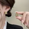 Pendientes de Clip para Oreja Fan Zhiqiao Versión Coreana Chapados en Cobre Oro Real de 18 Quilates para Mujer Cuadrados de Circonita Simple Moda Estilo Ins Pendientes