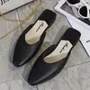 Verano 2024 nuevo puntera cerrada calzado de exterior plano tacón bajo sin cordones pantuflas perezosas para mujer medias pantuflas punta celebridad de internet