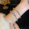 Pulseira Flor de Diamante Microincrustada de Luxo Leve e de Alta Qualidade para Mulheres, Anel de Mão de Zircônia de Espiga de Trigo Moderno e Simples, Pulseira Versátil para Melhores Amigas