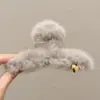 Presilha de cabelo de pelúcia de alta qualidade para outono e inverno para mulheres, versátil e fofa, presilha de tubarão para a parte de trás da cabeça, novo estilo coreano 2026, presilha de garra