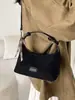 Bolsa de axila texturizada em camurça retrô para mulheres, nova coleção 2026, bolsa de ombro versátil, design simples e estiloso, perfeita para o dia a dia