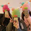 Touca de Tricô Engraçada Colorida Novo Estilo Outono e Inverno Fofa Infantil Pai-Filho Coreana e Japonesa Touca com PomPom Proteção Quente