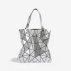 Bolso de hombro tipo tote geométrico acolchado de gran capacidad, estilo nuevo de primavera, simple y moderno, versátil y a la moda, de Japón y Corea