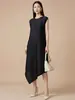 Vestido estilo japonês Issey Miyake com toque de luxo, elegante e estiloso para primavera e verão, corte solto, ajuste irregular na cintura, emagrecimento, moderno, rejuvenescedor, vestido de comprimento médio