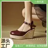 Sandalias de Cuña Serie Piel de Oveja Punta de Cristal Chengdu Sichuan Sandalias Romanas de Microfibra Pedidos Europeos y Americanos Punta Redonda Otros