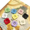 Botones cuadrados de trébol de cuatro hojas de color macarrón con cuatro agujeros para cárdigans infantiles, botones de suéter y decoraciones tejidas para vestidos de mujer