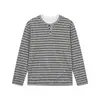 2026 Nuevo Suéter de Dos Piezas Falsas para Hombre Cuello Redondo Rayas Camiseta Marca de Moda Casual Holgada Manga Larga Camiseta Hombre