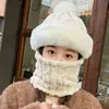 8327 otoño e invierno lindo oso sombrero cálido cara pequeña protección para las orejas sombrero de punto de lana moda coreana sombrero con cordón para mujer