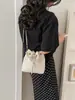 Bolso Cubo de Cadena de Perlas para Mujer 2026 Nueva Moda Versátil Bolso de Hombro Cruzado Estilo Coreano Estilo Ins Bolso de Cuerda