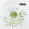 Dongzhou Diamante Cristal Platycodon Verde Uñas Diamante Alta Calidad K9 Lote Completo Brillante Verde Oliva Huevo de Paloma Fondo Puntiagudo Diamante Accesorios para Uñas