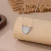 Colar de Strass em Formato de Coração 2025 Nova Moda Elegante Design Micro-Incrustado Corrente Leve de Luxo Nicho para Clavícula Presente para Melhor Amiga