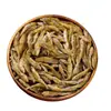El croaker amarillo seco recién frito es un snack nutritivo y agradable, un acompañamiento popular en línea para comida y bebida, disponible al por mayor.