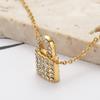 Collar de acero de titanio para mujer, estilo coreano, de lujo, con cierre de diamante de doble cara, chapado en oro de 18 quilates, cadena de clavícula sencilla.