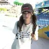 Camiseta Branca de Manga Curta para Mulheres, Algodão Puro, Novo Estilo Popular 2026, Design Soltinho de Verão, Top Único e Estiloso para o Outfit