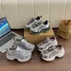 Zapatos tipo "dad shoes" ultra gruesos para mujer que aumentan la altura, nuevo modelo 2026, con cordones, de malla transpirable, para deportes al aire libre, zapatillas para correr