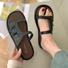 Nuevas Chanclas Planas de Verano para Mujer, de Moda, para Exteriores, con Diseño Único, Sandalias de Playa de Suela Suave, 2025