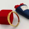 Pulsera de Corona Dorada Latón Chapado en Oro Galvánico Imitación Oro Primer Puesto de Joyería Suministro Entidad Apertura Pulsera para Dama