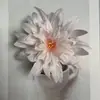 Crisântemo de cabeça com chama simulada 13cm grampo de cabelo flor para cabelo adorno de cabeça para ópera guirlanda DIY feita à mão decoração de artesanato flor artificial