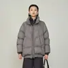 Chaqueta de Plumón Suelta con Cuello Alto para Mujer 26 Invierno Nueva Moda Dobladillo Ancho Alta Densidad Tres Pruebas Abrigo de Plumón de Pato Blanco